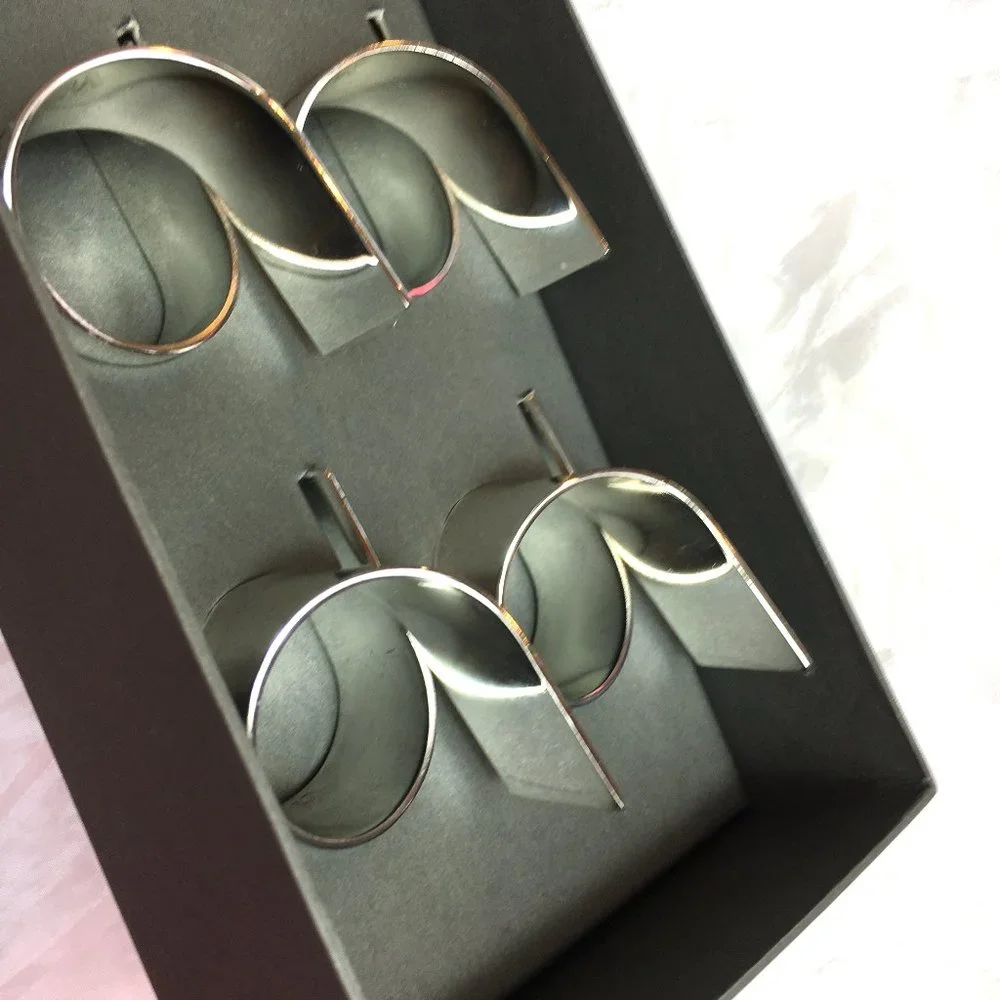 * Wedgewood Silver Abstract Contempory Napkin Rings Set of 4 NWT